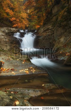 Cubo waterfall in autumn at Irati forest