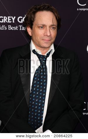 LOS ANGELES - JUN 11: Chris Kattan arriva presso la 10a Chrysalis Butterfly Ball a casa privata su 