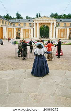 Costume danza In Arhangelskoe Estate, regione di Mosca