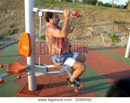 ทำงานหาคน