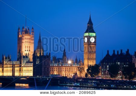 Big Ben i skymningen