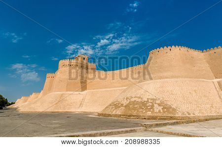 City Walls Of The Ancient City Of Ichan Kala In Khiva, A Unesco Heritage Site In Uzbekistan