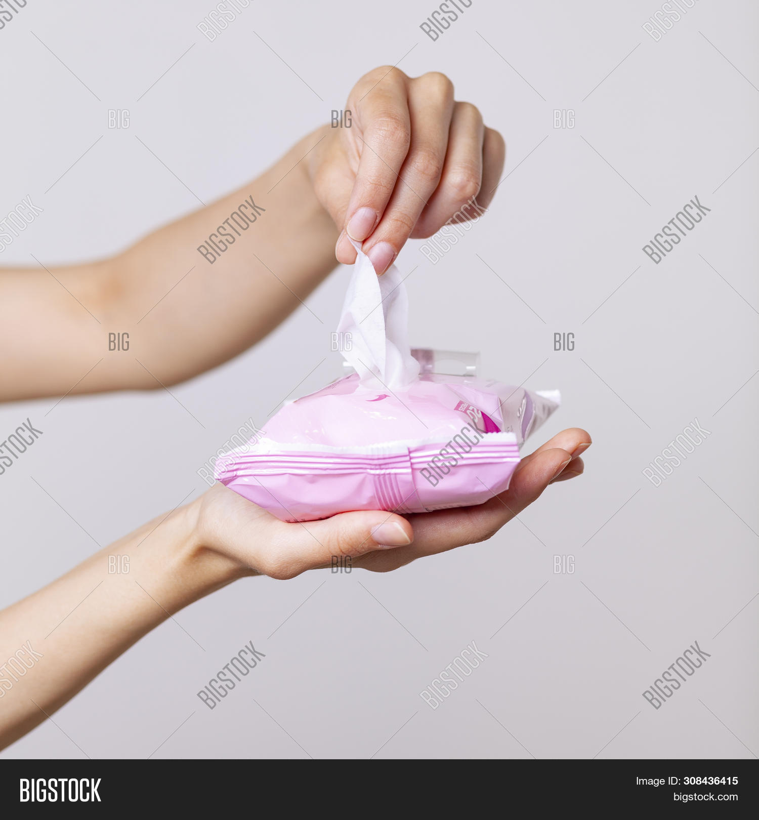 мокрый пакет. женщина с пакетом на голове. элла австралия секонд хенд поиск клада дзен. элла австралия секонд хенд поиск клада шпермюль новое видео. пакетик целлофановый грязный.