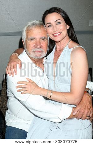 LOS ANGELES - JUN 22:  John McCook, Rena Sofer at the Bold and the Beautiful Fan Club Luncheon at the Marriott Burbank Convention Center on June 22, 2019 in Burbank, CA