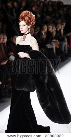 Zang Toi