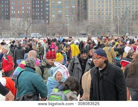 Chicago, Il January 29, 2011, People Getting Dressed After Running Into And Out Of The Frigid Freezi