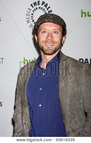 LOS ANGELES - 8 mar: T.J. Thyne มาถึงในเหตุการณ์ 
