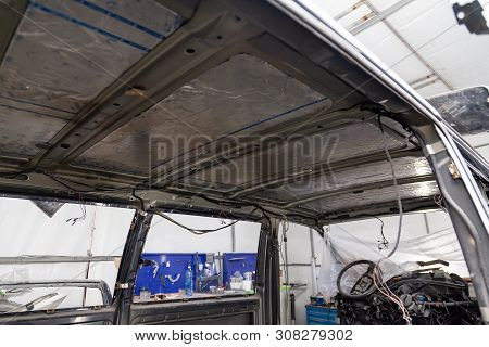 Tuning The Car In A Van Bus Body With Three Layers Of Noise Insulation On The Metal Roof. Sound And 