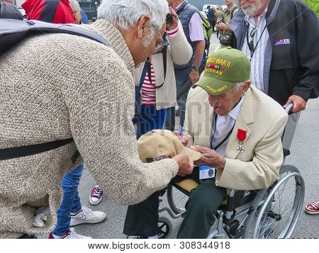Sainte Mere, Normandy, France - June 06, 2019. D Day 75 Birthday Of French Liberation By Allied Coun