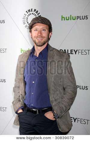 LOS ANGELES - 8 mar: T.J. Thyne มาถึงในเหตุการณ์ 