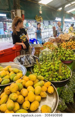 Bangkok, Thailand - 22nd April 2016: Fruit Stall On Khong Toei Wet Market. This Is Bangkoks Largest 