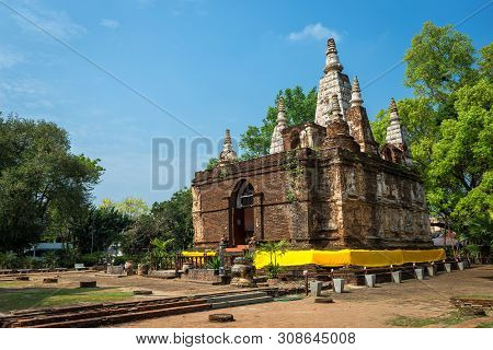 Wat Chet Yot, seven pagoda temple It is a major tourist attraction in Chiang Mai, Thailand.with even