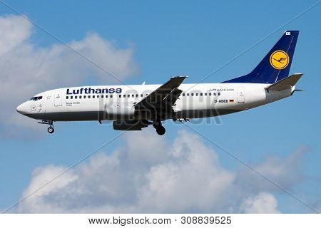 Frankfurt / Germany - August 12, 2014: Lufthansa Boeing 737-300 D-abeb Passenger Plane Landing At Fr
