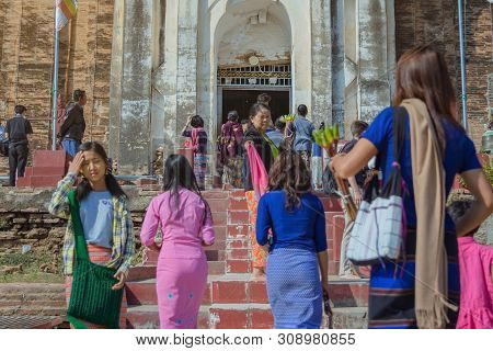 Mingun-myanmar, January 20, 2019 : Unidentified Tourists Come To Visit And Take Photographys At The