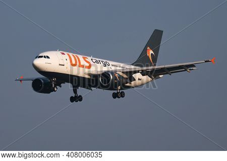 Vienna, Austria - May 13, 2018: Uls Cargo Airbus A310 Tc-vel Cargo Plane Arrival And Landing At Vien