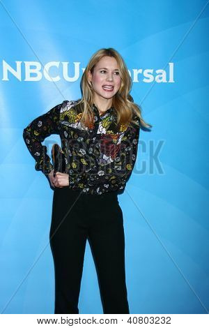 LOS ANGELES - JAN 7: Kristen Hager navštěvuje NBCUniversal 2013 TCA zimní tisková Tour v Langham H