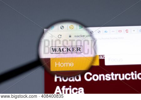 New York, Usa - 15 February 2021: Wacker Chemie Ag Website In Browser With Company Logo, Illustrativ