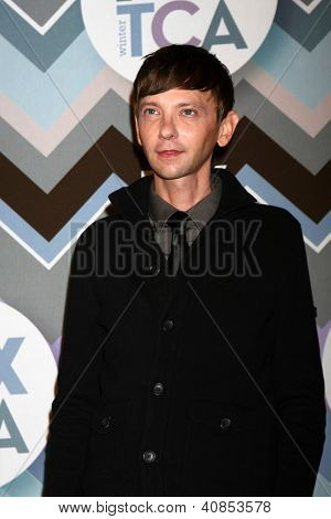 พาซาดีนา CA - 8 jan: DJ Qualls เน้น FOX TV 2013 TCA หนาวข่าวทัวร์ที่แลงแฮมฮันติงตัน