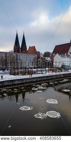 Frankfurt Oder, Germany - February 14, 2021, View From The Frankfurt Oder Bridge On The Promenade Al