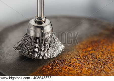 Steel Brush For Drill Clean Off Old Metal Sheet With Rust