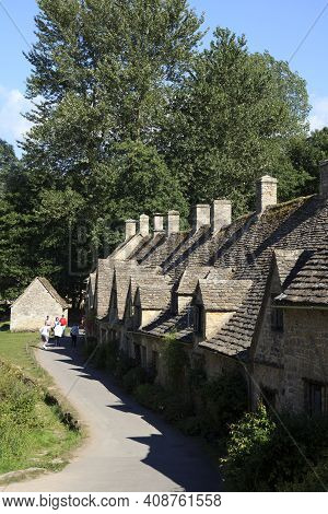 Bibury (england), Uk - August 05, 2015: Bibury Village View, Gloucestershire, England, United Kingdo