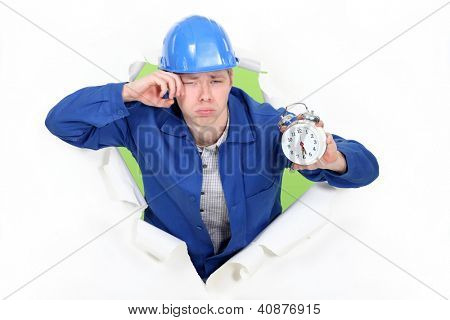 Sumea eyed rakennustyöläisen alarm-clock