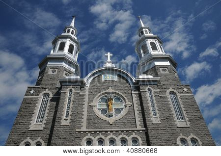 Quebec, a histórica Igreja de Louiseville