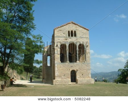 Santa María del Naranco 04