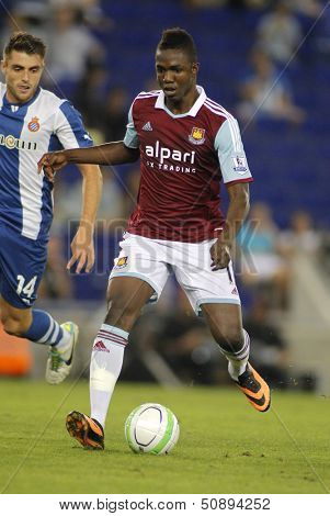 BARCELONA - SEPT, 5: Modibo Maiga of West Ham United in action during a friendly match against RCD Espanyol at the Estadi Cornella on September 5, 2013 in Barcelona, Spain