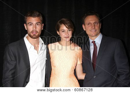 LOS ANGELES - FEB 28:  Theo James, Shailene Woodley, Tony Goldwyn at the 2014 Publicist Luncheon at Beverly Wilshire Hotel on February 28, 2014 in Beverly Hills, CA