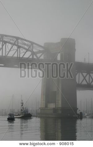 Vancouver Bridge nebbia