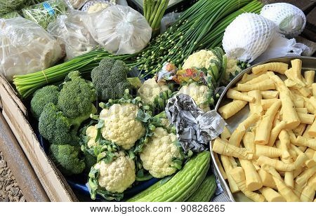 vegetable market in thailand