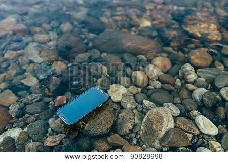lost smartphone on the water