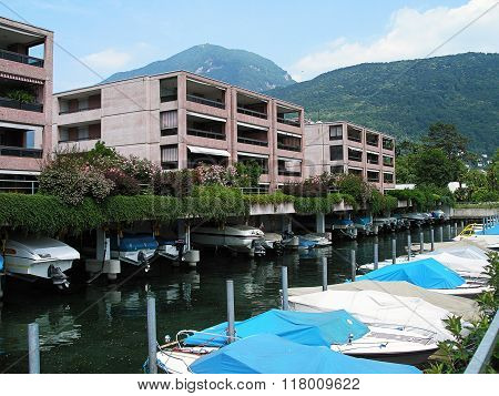 Parking Near The House Boat.