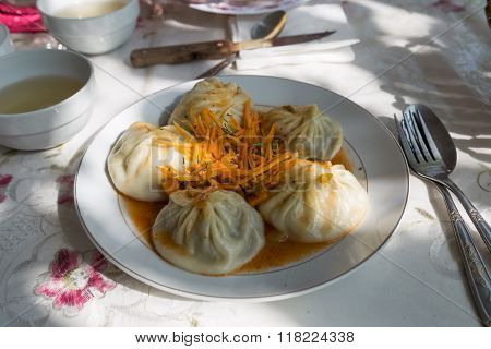 Central Asian food Manti