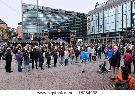 Holiday Mystery Grill On The Square In Helsinki
