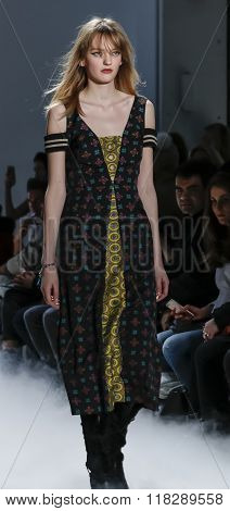 Nicole Miller Fw 2106
