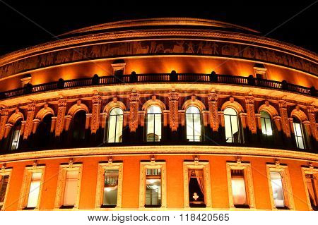 Royal Albert Hall at night