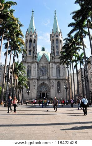 Sao Paulo - October 5: People admiring Sao Paulo See Metropolitan Cathedral on October 5 2014 in Sao Paulo. The Cathedral is the largest church in the city of Sao Paulo