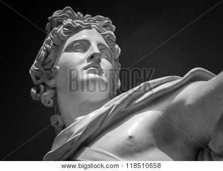 Apollo Belvedere statue