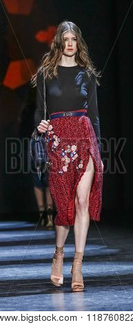 Monique Lhuillier Fw 2106
