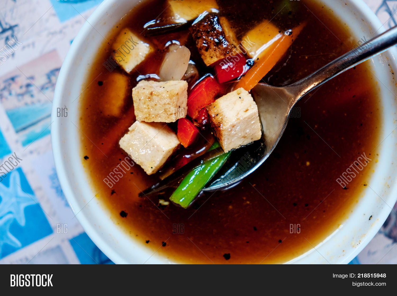 Японский суп мисо. Суп мисо с водорослями вакаме. Блюдо мисо. Мисо суп с мидиями. Японская кухня мисо.