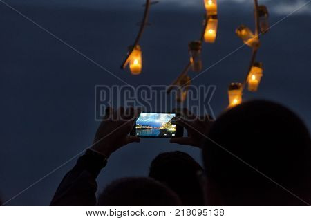 Making a photo with the phone at New Year's Eve