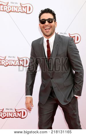 LOS ANGELES - DEC 10:  Miguel Angel Silvestre at the 