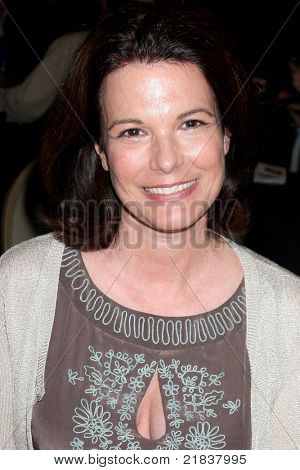 LOS ANGELES - JUL 16: Terri Garber na Hollywood Show v Burbank Marriott Convention Center na 