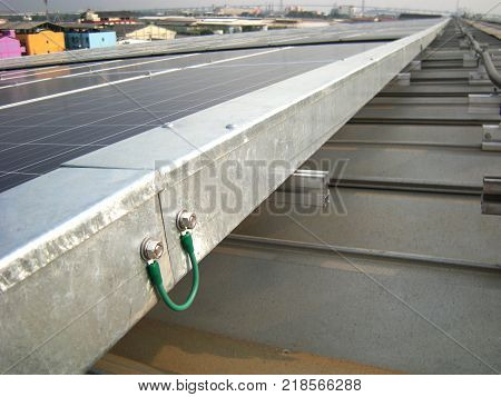 Ground Bonding for Electrical Wireway Solar Rooftop