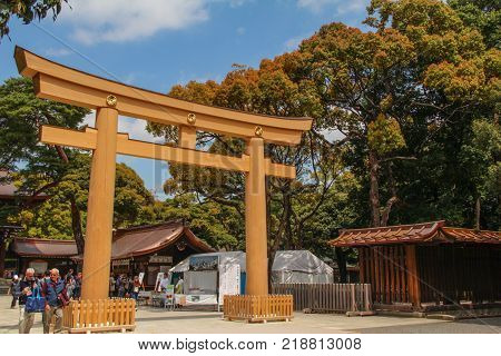 Tokyo Japan - 24 Apr 2017: People Visit The Old Famous Wooden Shrine Meiji Shinto Japanesewooden Tor