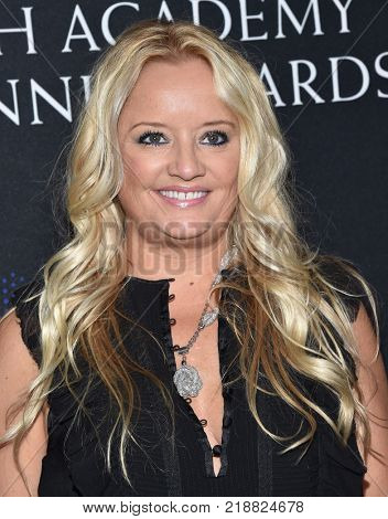 LOS ANGELES - OCT 27:  Lucy Davis arrives for the BAFTA Brittania Awards 2017 on October 27, 2017 in Beverly Hills, CA                