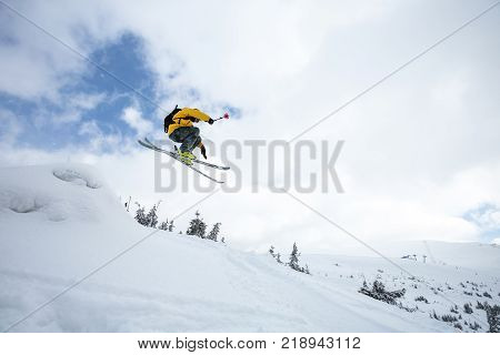 Good Skiing In The Snowy Mountains.