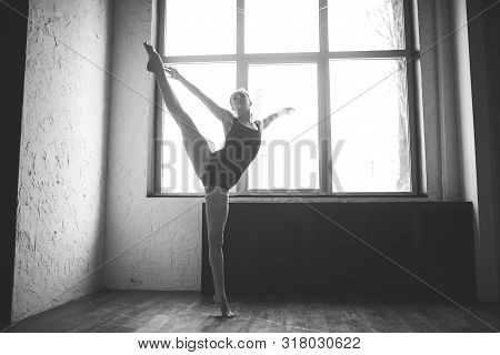 Plasticity Slim Woman Dancing Near Window. Professional Dancer Enjoy Dance. Lady Dancer Training Mod